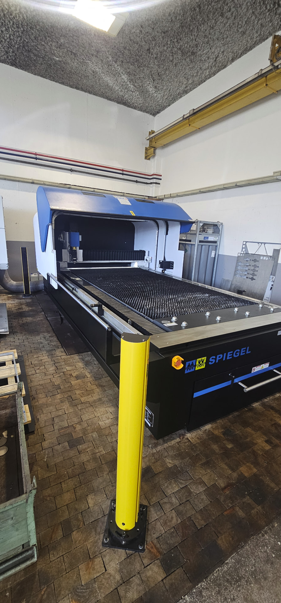 Centre de découpe laser Spiegel 3000 × 1500 mm — 6 kW livré en Suisse romande